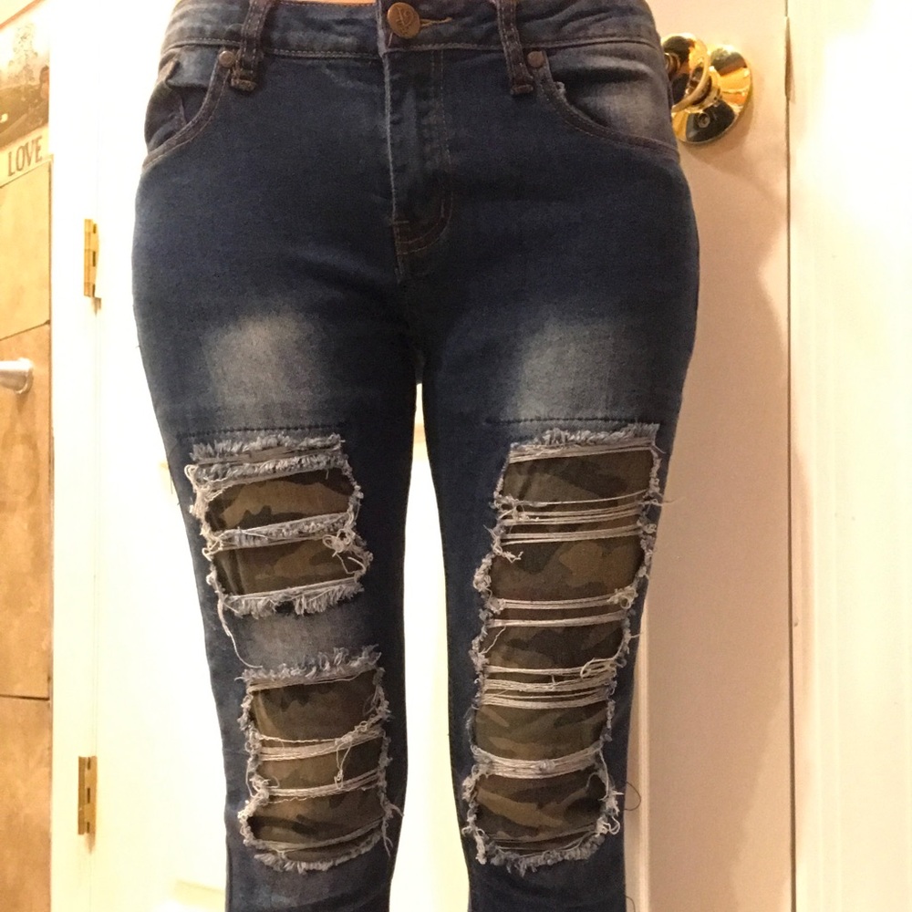 Blue skinny jeans
